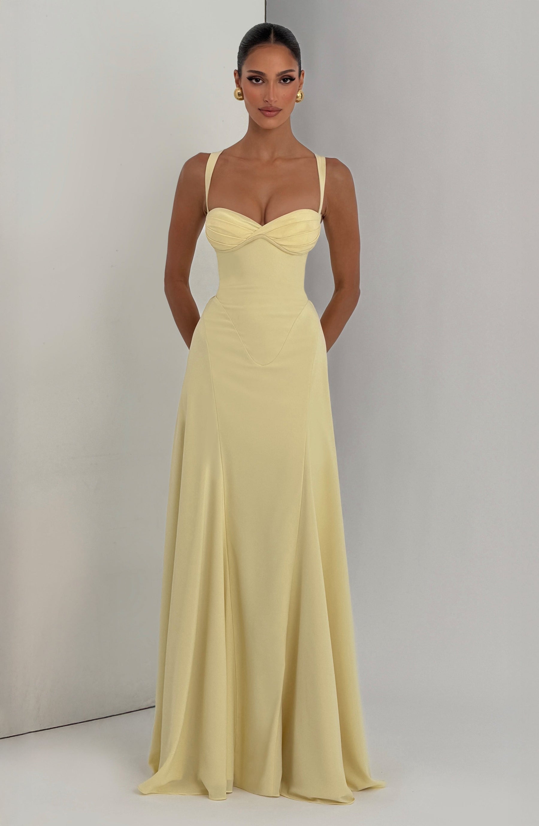 Vestido Longo com Alças e Ajustes nas Costas Modern Irie